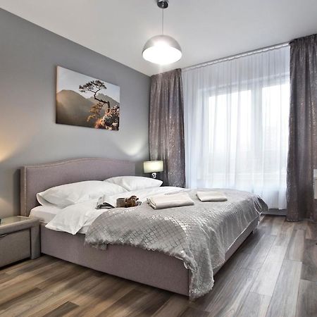 Goclaw P&O Serviced Apartments ワルシャワ エクステリア 写真