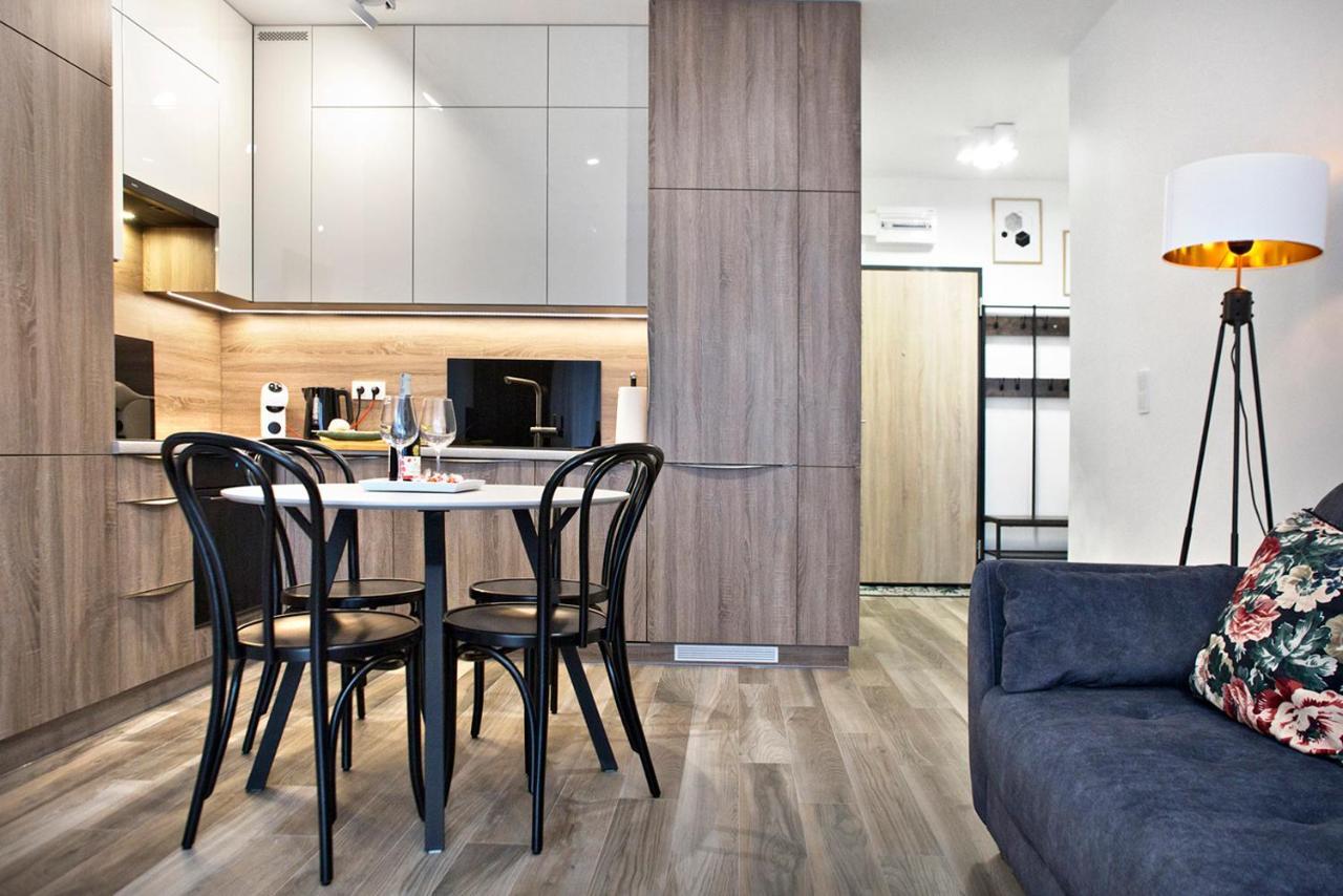 Goclaw P&O Serviced Apartments ワルシャワ エクステリア 写真