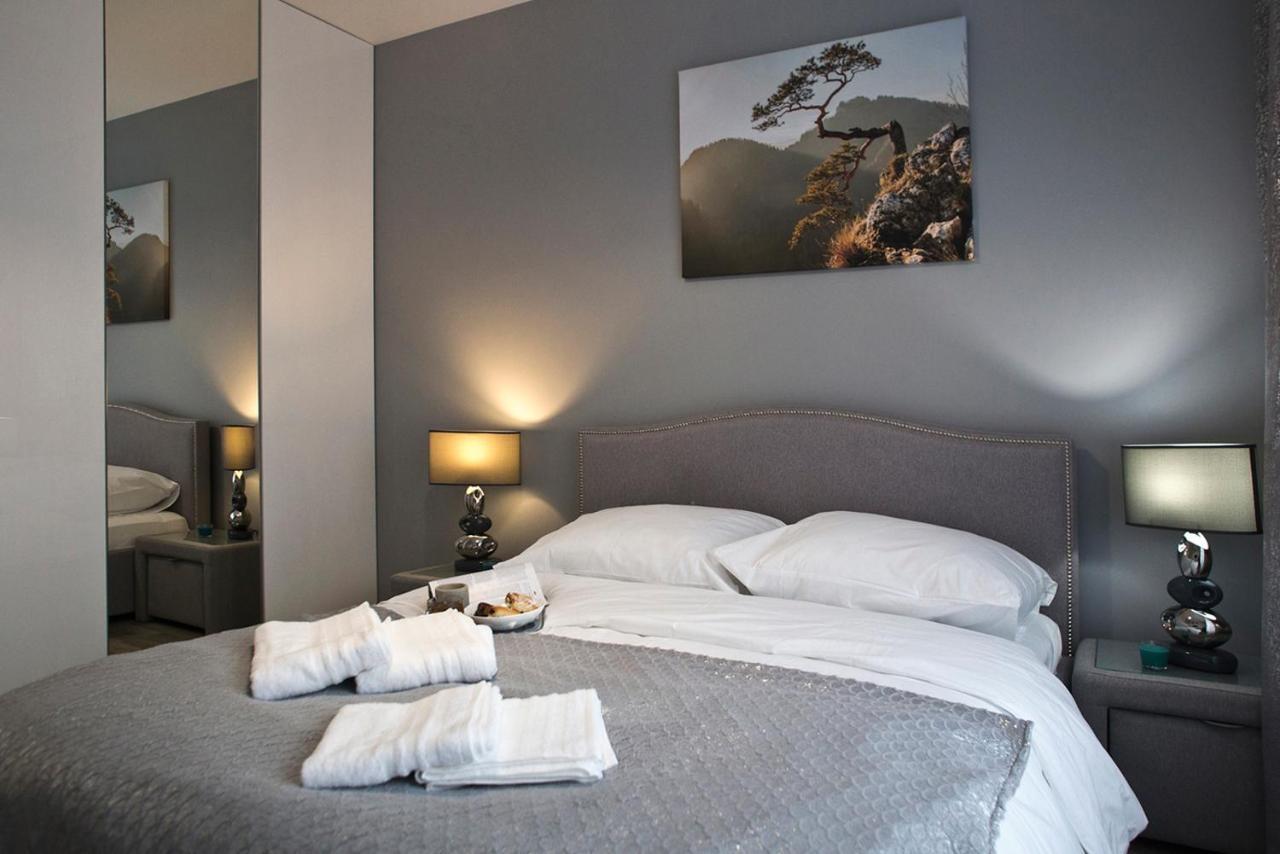 Goclaw P&O Serviced Apartments ワルシャワ エクステリア 写真